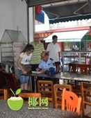 瓊海新民社區(qū)掀起新一輪小餐飲店衛(wèi)生整治熱潮（圖）